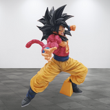 Son Goku SSJ 4 Figur